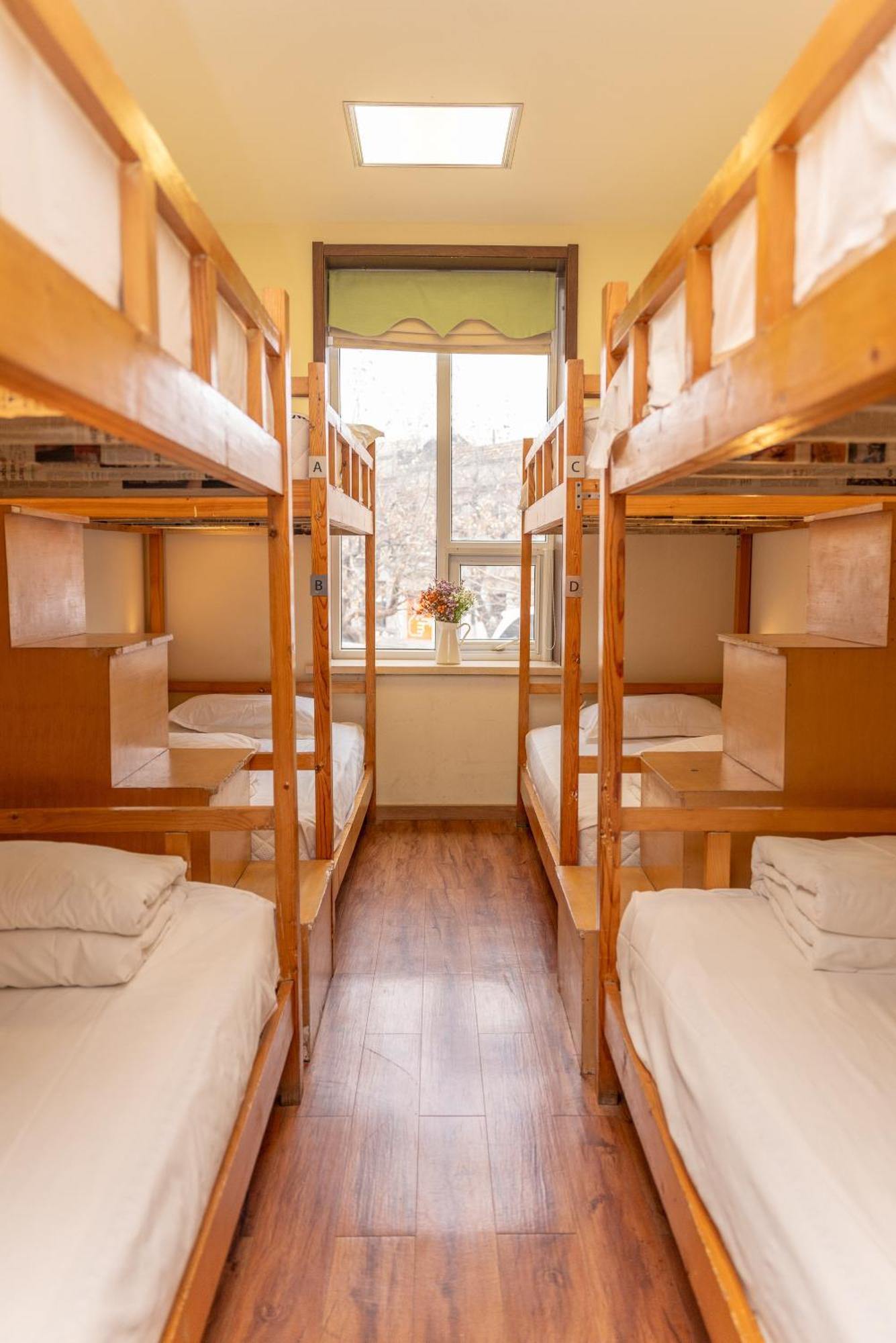 Qingdao Kaiyue Hotel Zhongshan Road St Michael'S Cathedral And Zhanqiao Pier Room photo